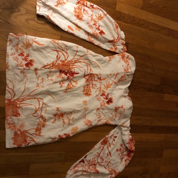 Fashion Nova floral off the should dress with lantern sleeves white & coral Lrg - Picture 5 of 6